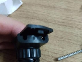 手机支架小块拆卸困难吗？正确的拆解步骤是什么？