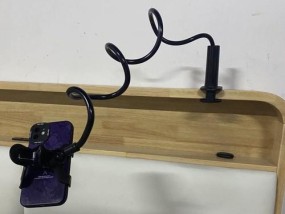 仿赛手机支架哪种好？选择手机支架时应考虑哪些因素？