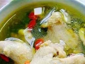 炖鸽子汤的最佳配料窍门（美味鲜香的鸽子汤）