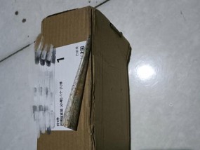 平板支架四个边角的正确安装方法是什么？安装后如何确保稳定？