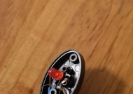 羽博暖手充电器的正确使用方法是什么？使用时的注意事项有哪些？