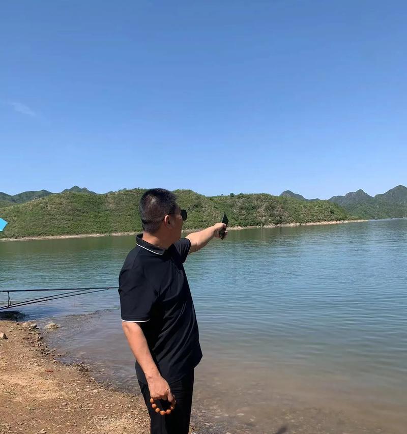 在小河边拍照如何突出自然美？手机拍照技巧有哪些？  第3张