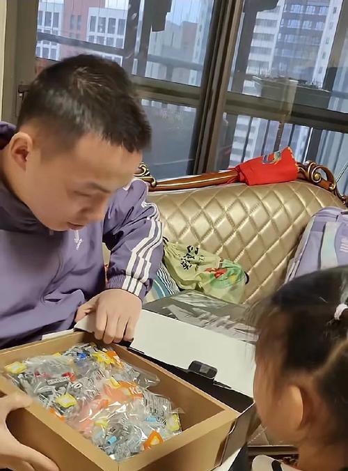 修枝箭充电器拆解步骤是什么？拆开后如何更换内部零件？  第1张