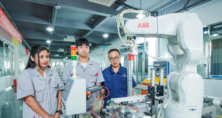 机器人制作涉及哪些岗位？需要哪些专业技能？  第2张