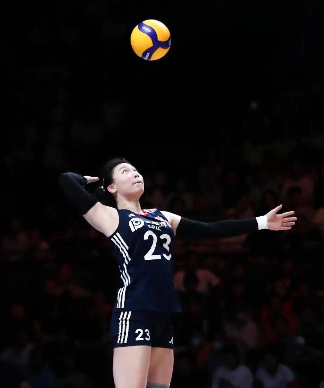 破格提拔！女排迎来新大脑，16岁扛国家队大旗，球迷呼吁老将回归  第4张