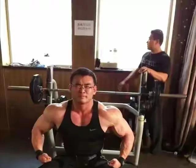 痛心！健美选手刘一阳逝世，年仅38岁，生前曾是中山大学副教授  第7张