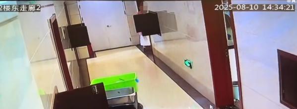 一家五口逃单后续，女子长相漂亮身材好，完整监控曝光，早有预谋  第2张