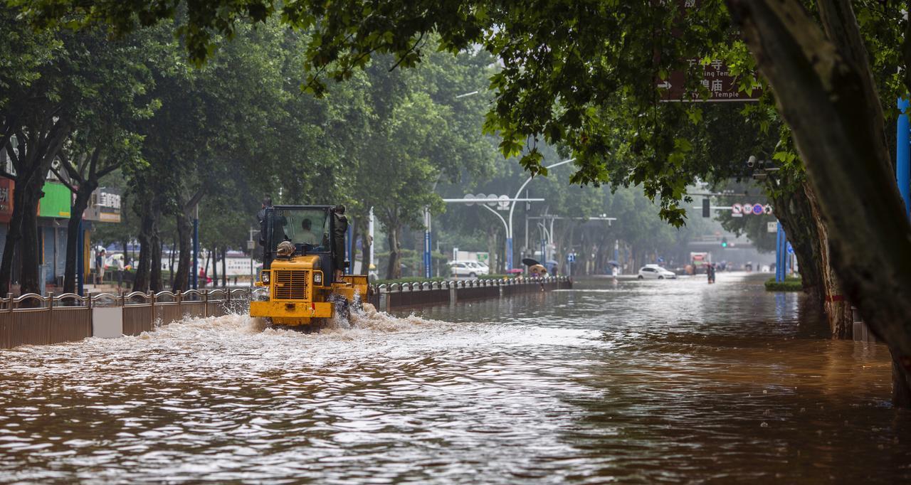 新一轮强降雨中心已定！8月30日天气预报，高温暴雨分布如下  第8张
